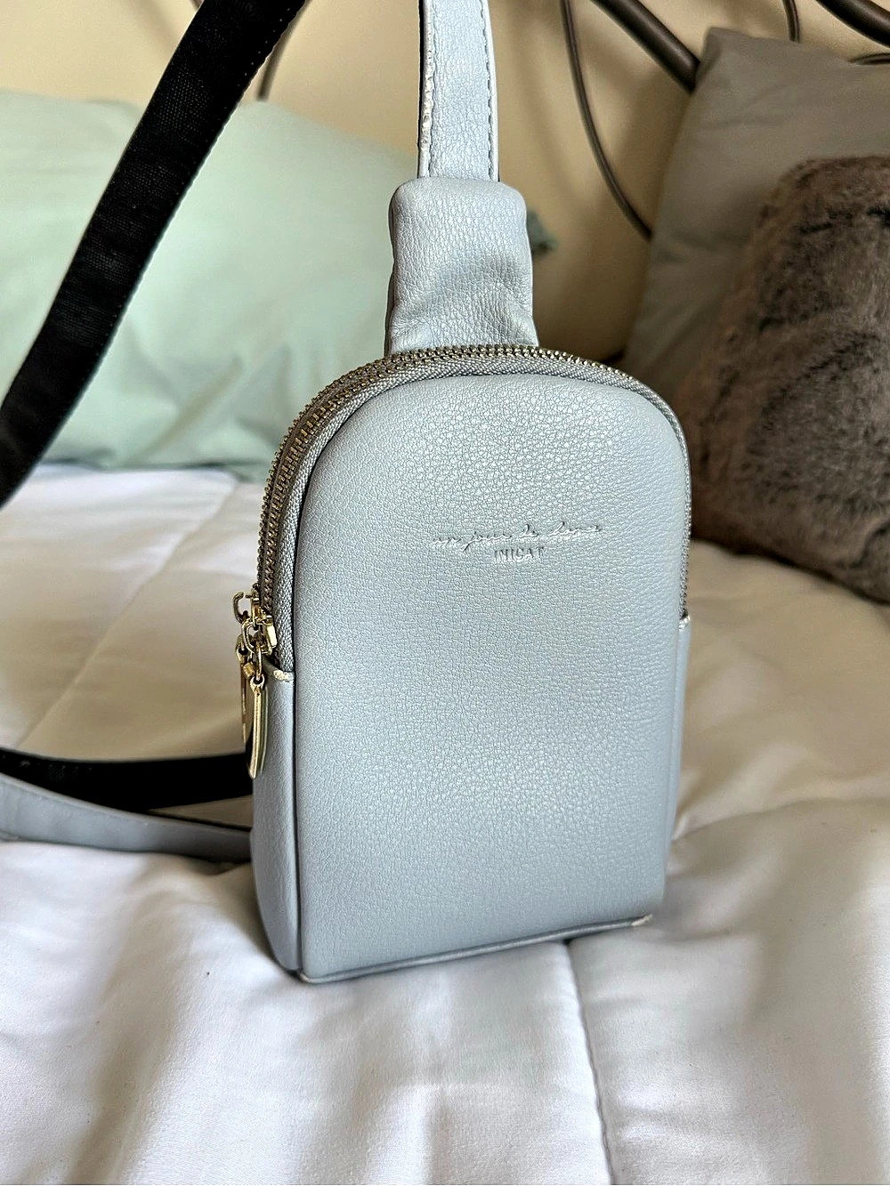 Inicat Vertical Crossbody Bag Light Blue